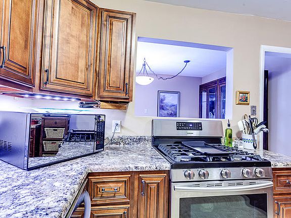 5th image of 3636 Taliluna Ave APT 233
