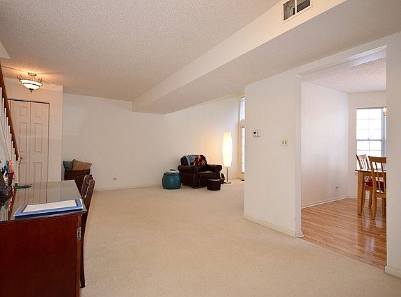 5th image of 1454 Clybourne St #14C