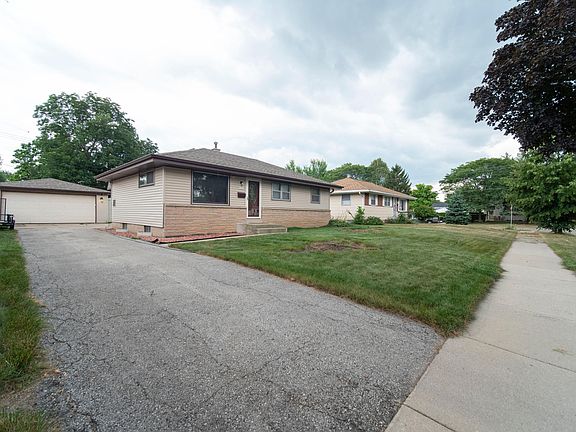 2nd image of 10445 W Harvest Ln