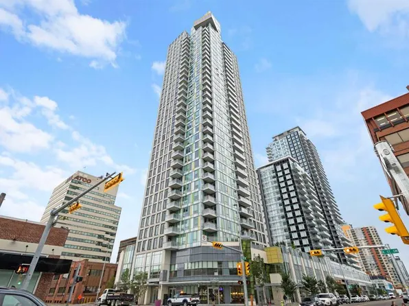 901 N 10th Ave SW #2109, Calgary, AB T2R 0B5