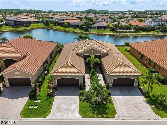 3rd image of 11719 Lakewood Preserve Pl