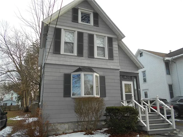 6 Elm St, Auburn, NY 13021