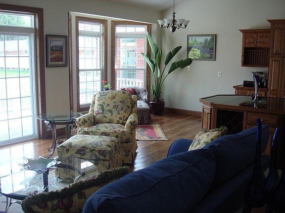 2nd image of 4814 Grand Central Ave