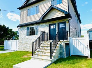 569 Watchogue Rd #2, Staten Island, NY 10314