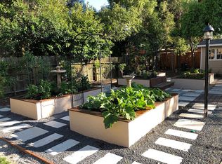 211 Dwight Rd, Burlingame, CA 94010