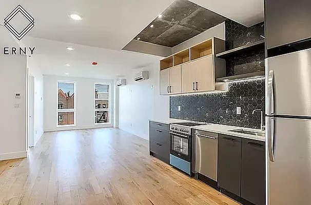 Rented by ERNY LLC | media 22