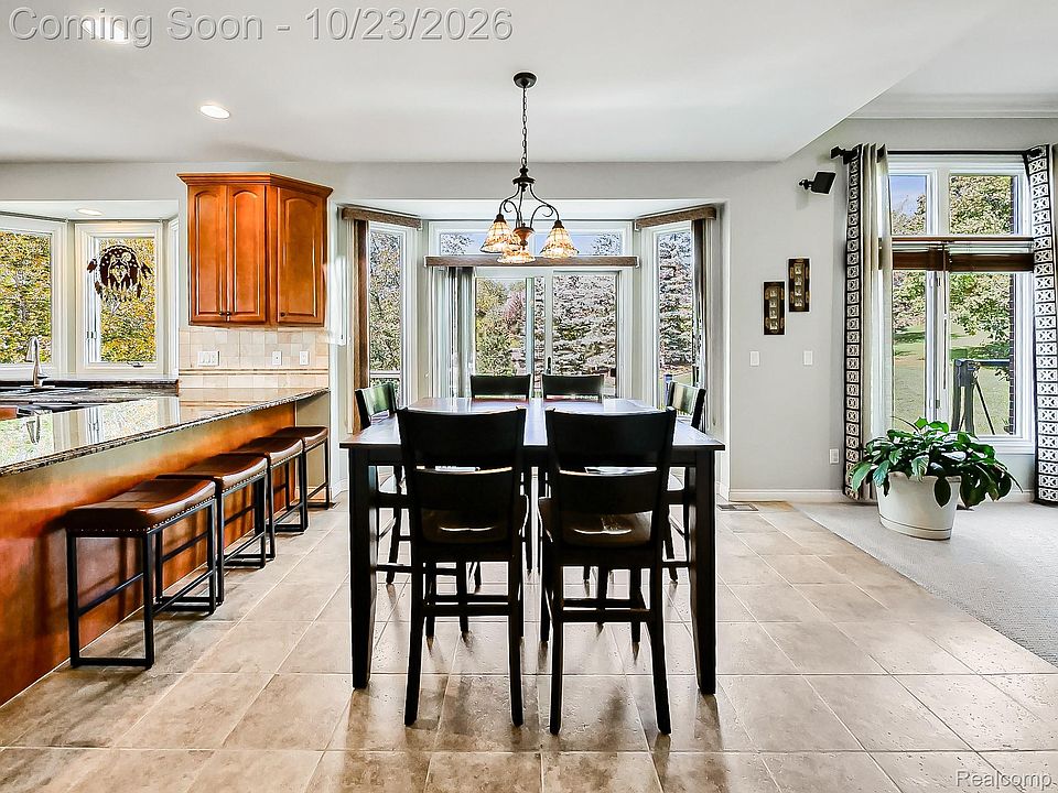 18777 Stonewater Blvd, photo 11