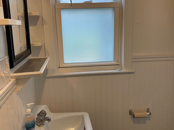4th image of 157 Highland Ave APT 1