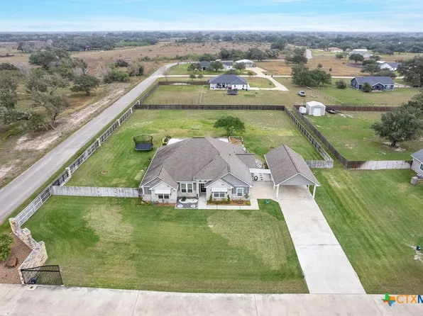 19 Calle Arroyo, Inez, TX 77968