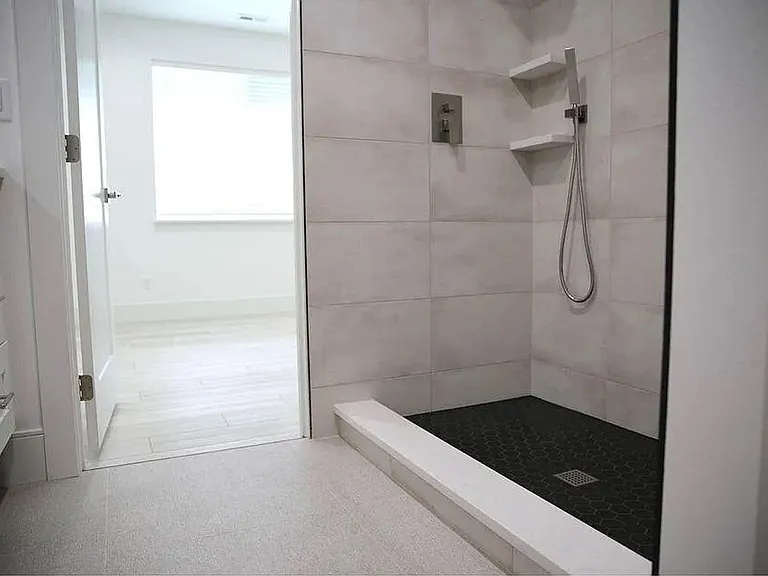 4103 Quinn Dr NE — Photo 8