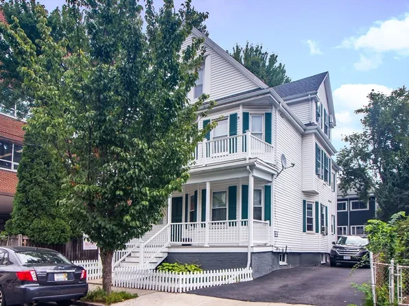 8 Waterhouse St, Somerville, MA 02144