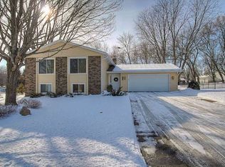 19085 Pheasant Cir, Eden Prairie, MN 55346
