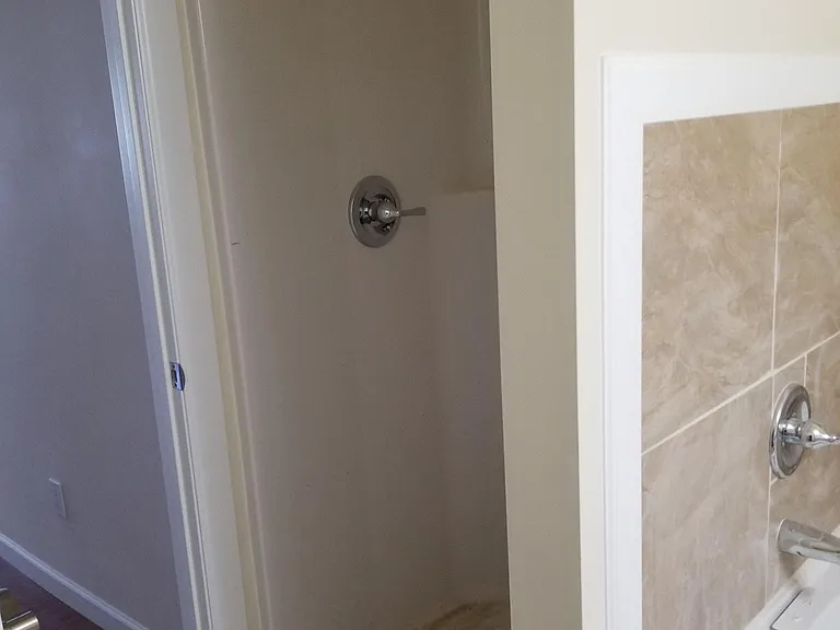 5728 Roosevelt Way NE — Photo 8