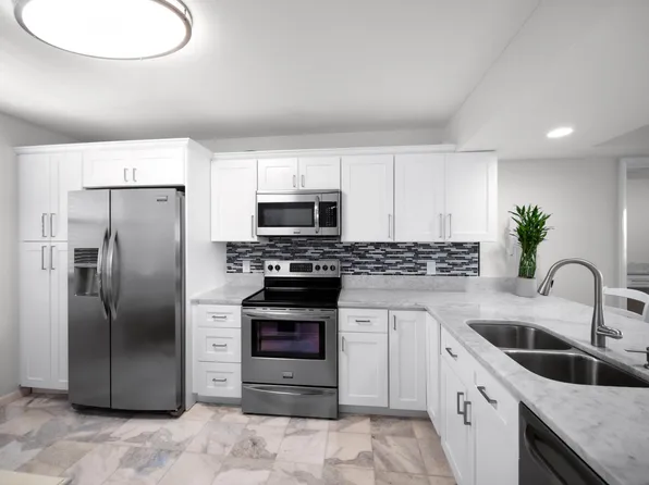 2621 Village Boulevard #404, West Palm Beach, FL 33409