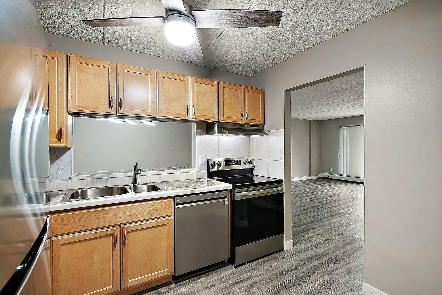 10411 Cedar Lake Road South, Unit 409 — Photo 3