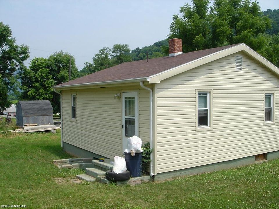 2nd image of 520 Poplar St