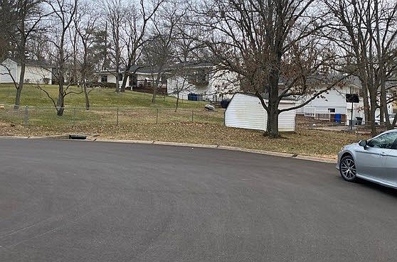 2nd image of 63 W Oak Hill Dr