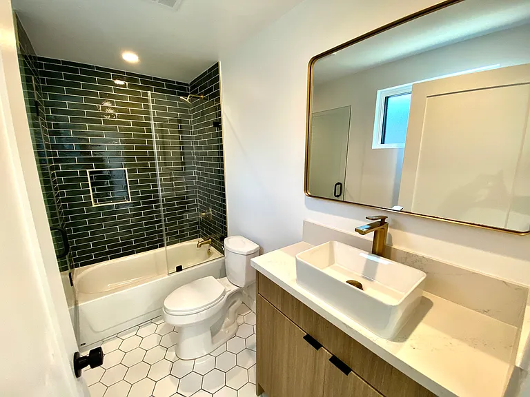 1406 1/2 N Sycamore Ave #1406 — Photo 18