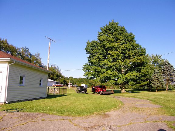 5th image of 18375 Cleveland Ave
