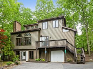 457 Hyland Dr, East Stroudsburg, PA