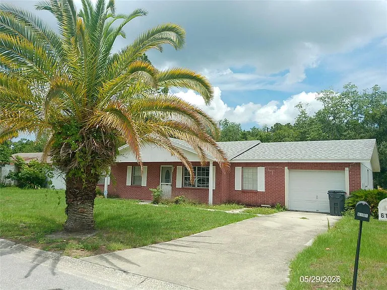 6131 Doe Cir E — Photo 2