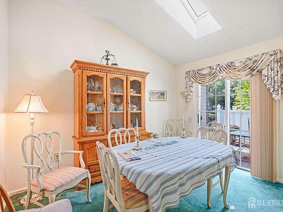 4th image of 232 N Pondview Blvd