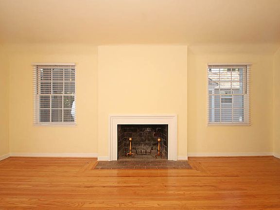 2nd image of 1452 Emerson St