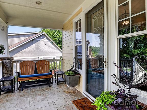 3rd image of 6 Bungalow Way
