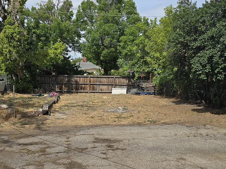 534 S Windsor St — Photo 19