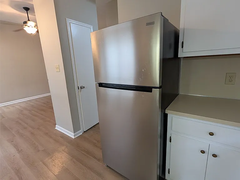 465 Durden Rd — Photo 6