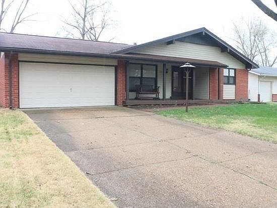 1st image of 2915 Devonshire Dr