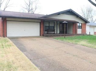2915 Devonshire Dr, Florissant, MO