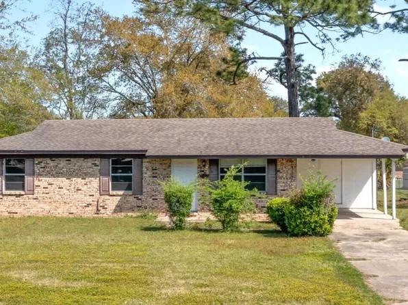 2590 McKinnon St, Cottondale, FL 32431