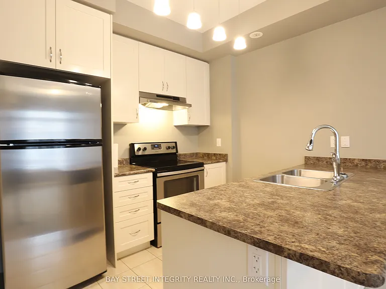 2435 Greenwich Dr #39 — Photo 18