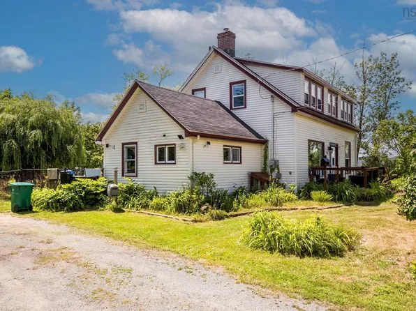 301 Town Rd, West Hants, NS B0P 1P0
