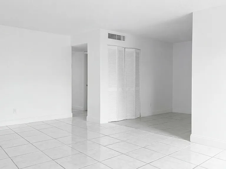 Brisa Apartment Homes — Photo 5