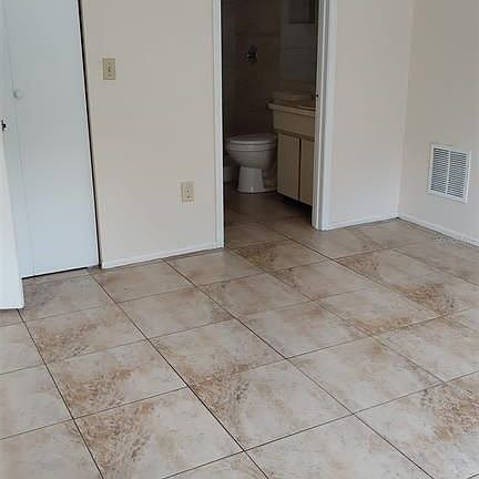 5th image of 13428 Laraway Dr