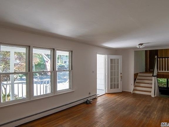 3rd image of 81 Jamaica Dr