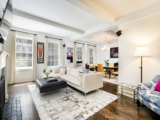 Sold by Sotheby's International Realty | media 13