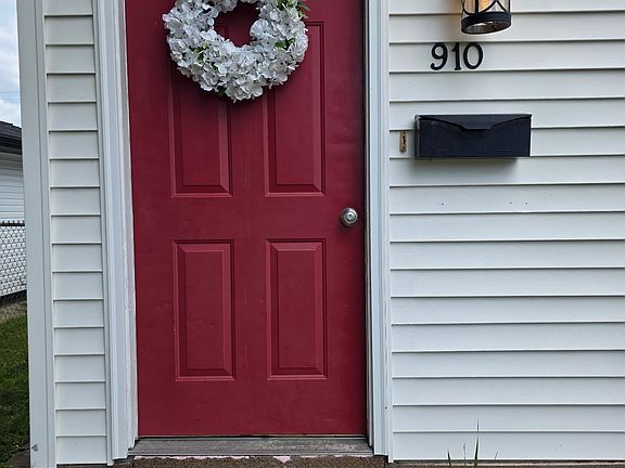 2nd image of 910 Hendricks St