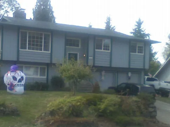 3085 Aegean Blvd NE, Bremerton, WA 98311