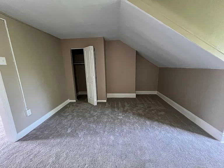 1104 Brabec St — Photo 25