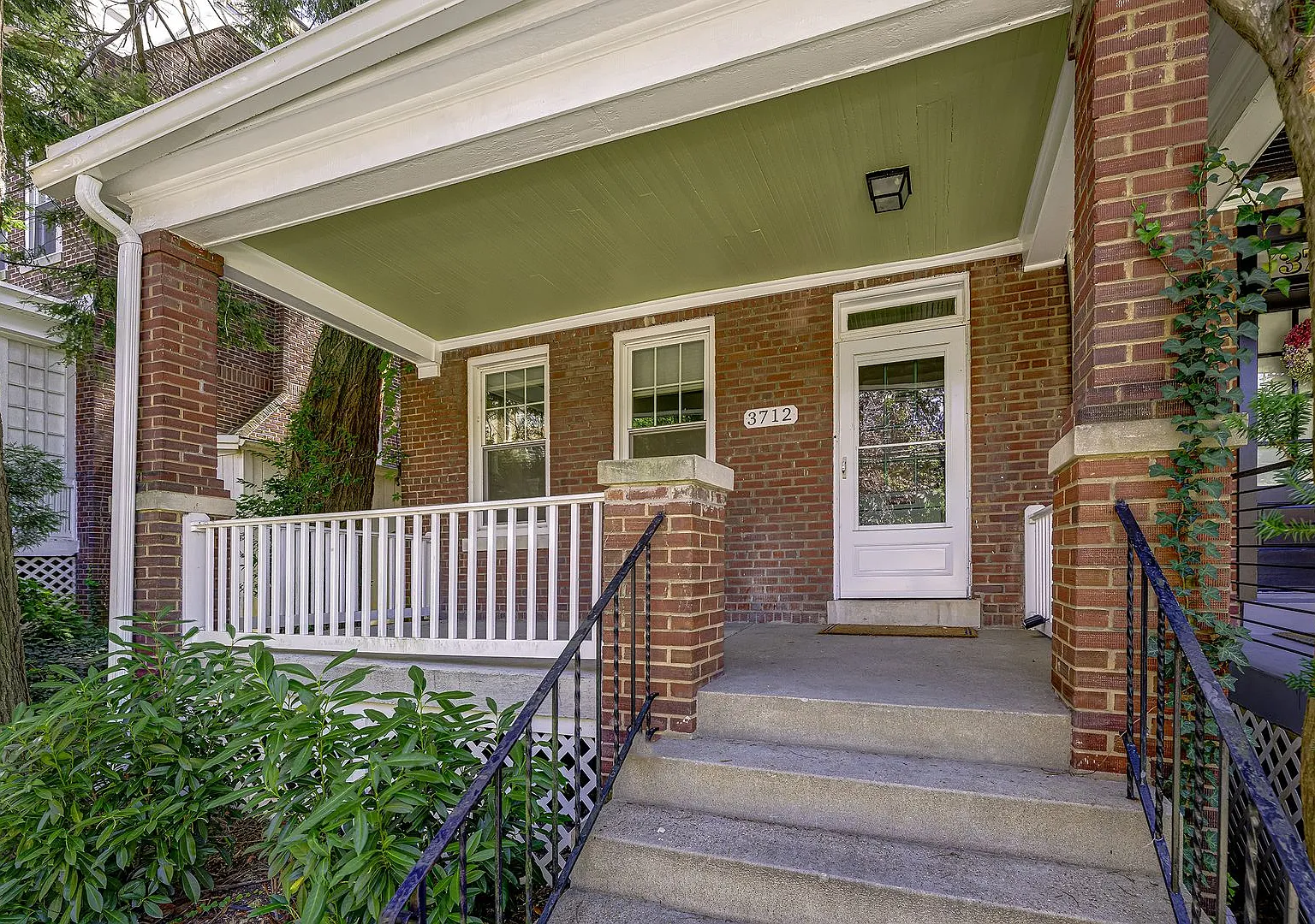 Wonderful 4 BR 2.5 Bath house in Cathedral Heights — Photo 4