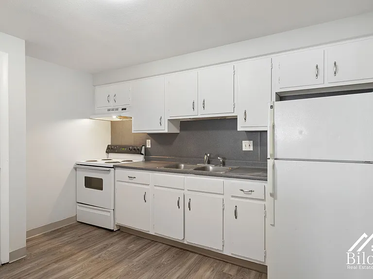 Hillside Terrace Apartments — Photo 93
