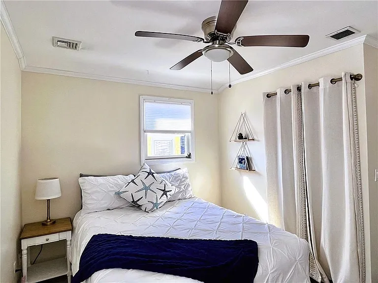 11 Hammond St #3 — Photo 5