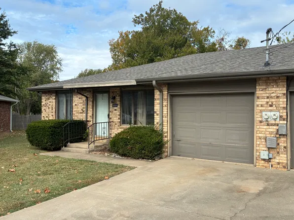 2333 N Avenue B, Springfield, MO 65803