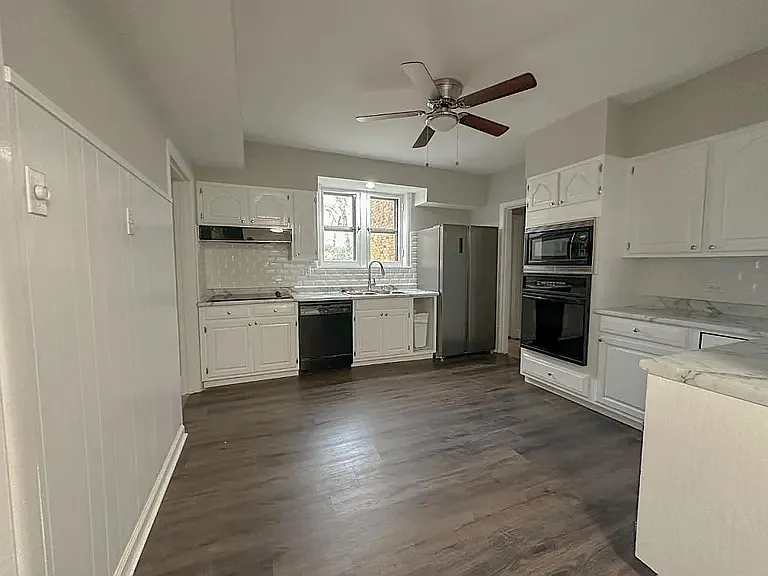 7224 Pershing Ave #A — Photo 5
