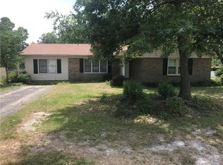 6435 Freeport Rd, Fayetteville, NC 28303