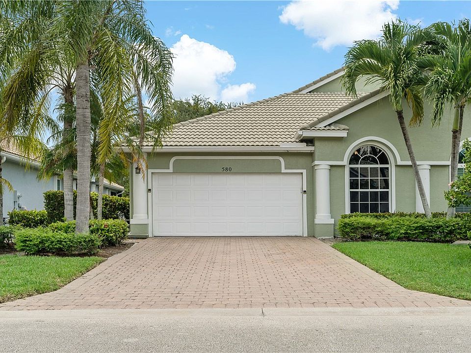 1st image of 580 NW Red Pine Way