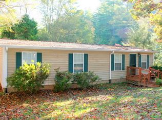 220 Bethea Dr, Hendersonville, NC 28791